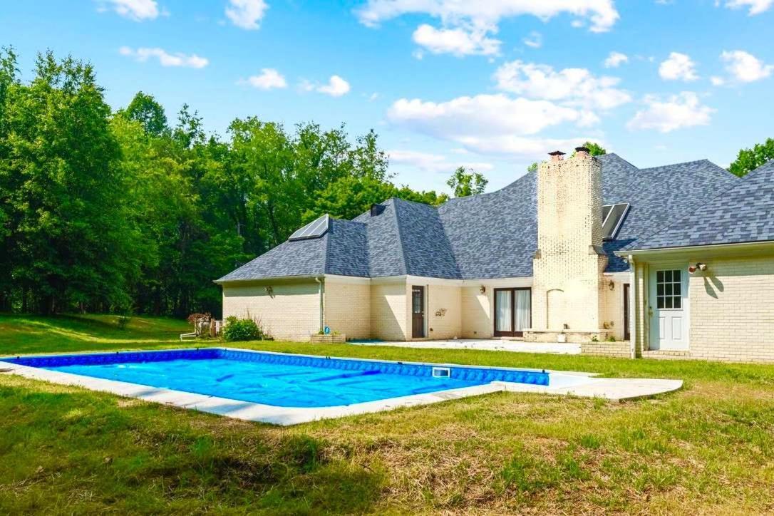 Villa Gated Mansion - Basketball Court Movie Theater Views Big Stone Gap Exterior foto