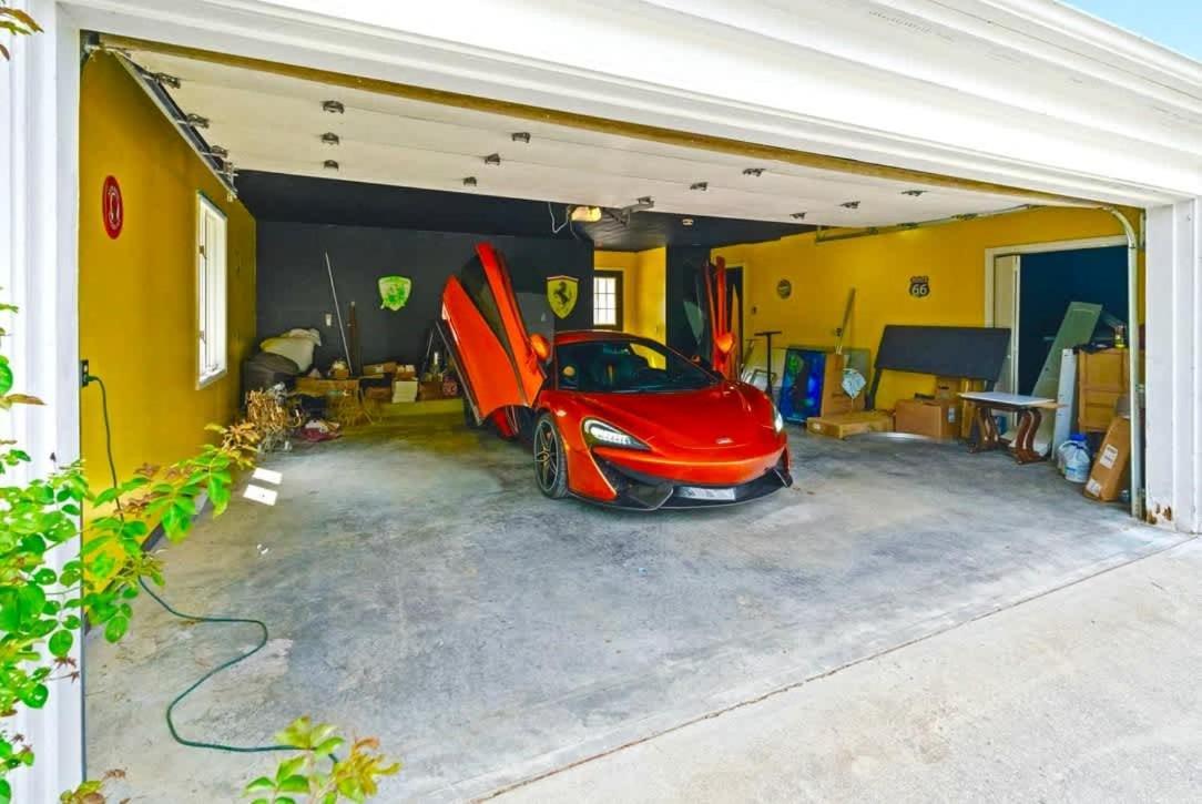 Villa Gated Mansion - Basketball Court Movie Theater Views Big Stone Gap Exterior foto