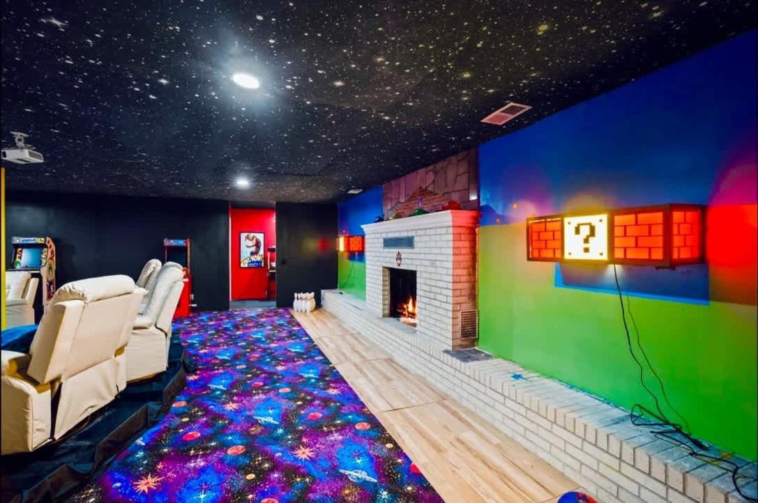 Villa Gated Mansion - Basketball Court Movie Theater Views Big Stone Gap Exterior foto
