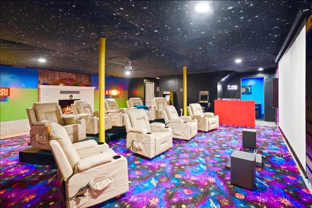 Villa Gated Mansion - Basketball Court Movie Theater Views Big Stone Gap Exterior foto