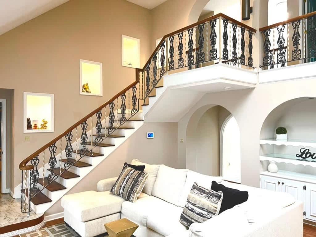 Villa Gated Mansion - Basketball Court Movie Theater Views Big Stone Gap Exterior foto